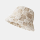 CHECKERED PLUSH BUCKET HAT